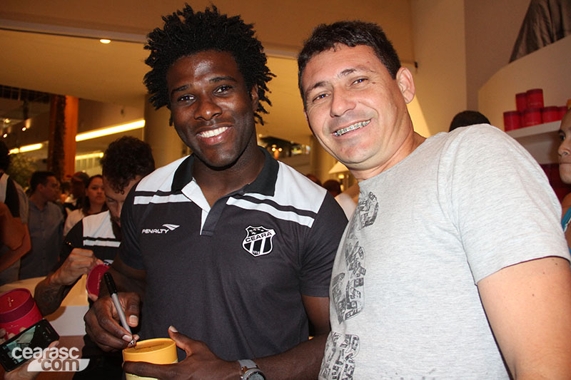 [18-11] Loja do Bem - Noite de Autógrafos - 60