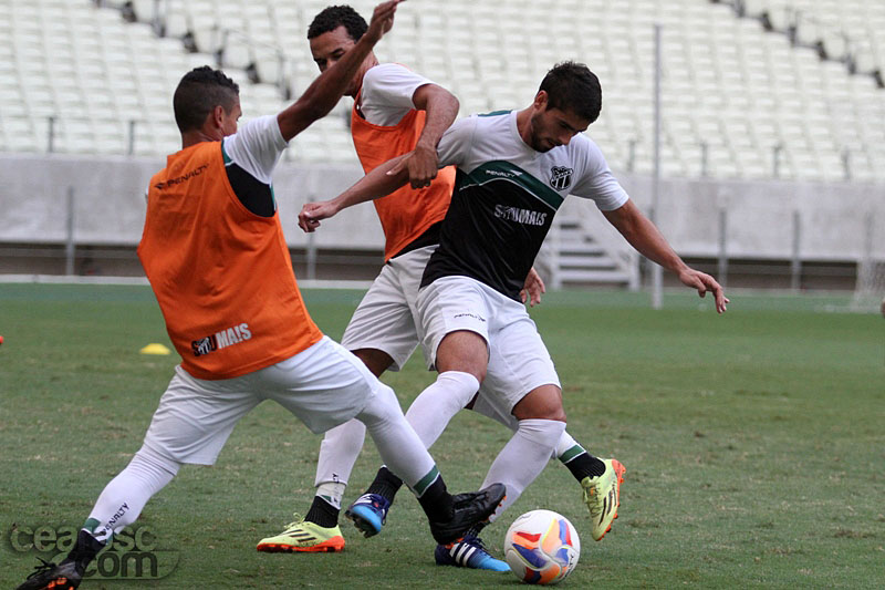 [06-08] Treino tático - Castelão - 17