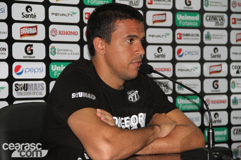 [28-12] Apresentação de Marlon e Geovani - 1