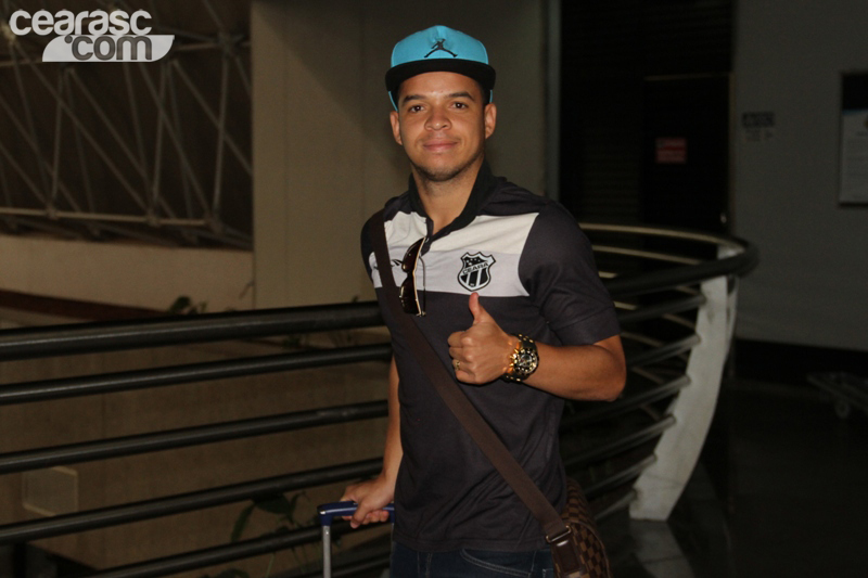 [06-08] Ceará viaja para Goiânia-GO - 13