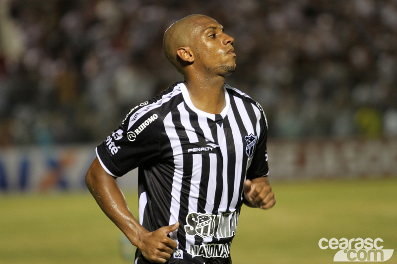 Ceará 0 x 2 Vitória - 02 - 8