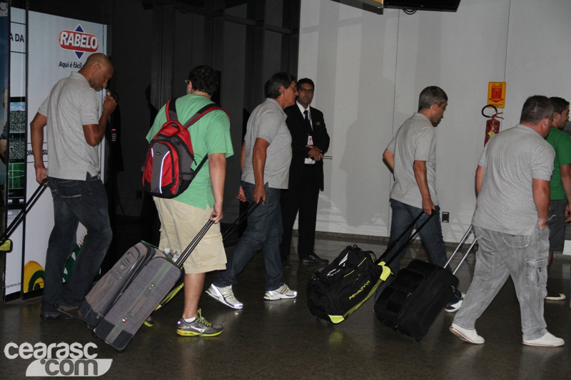 [18-02] Delegação desembarca na Capital Cearense - 1