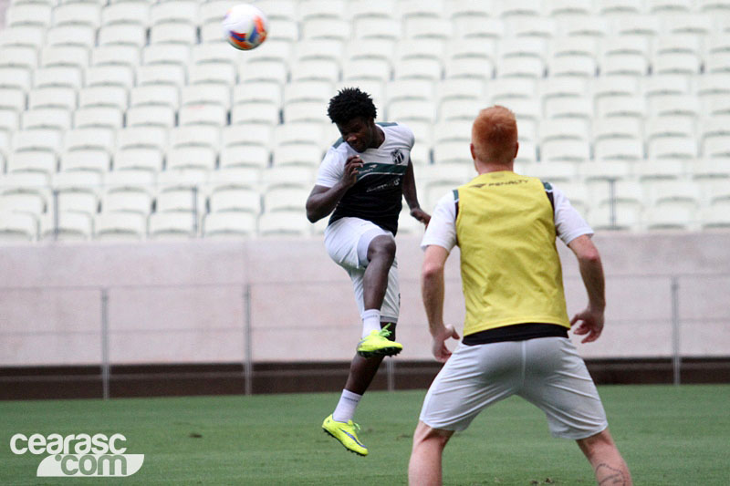 [25-11] Treino coletivo - Castelão - 15