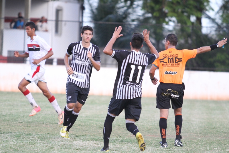 [02-04] Ferroviário  3 x 4 Ceará - SUB-20 - 33