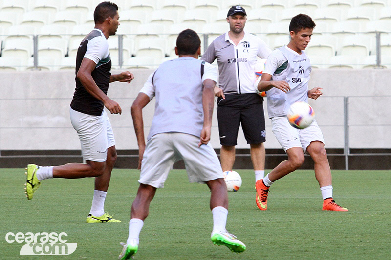 [26-11] Treino coletivo - Castelão - 5