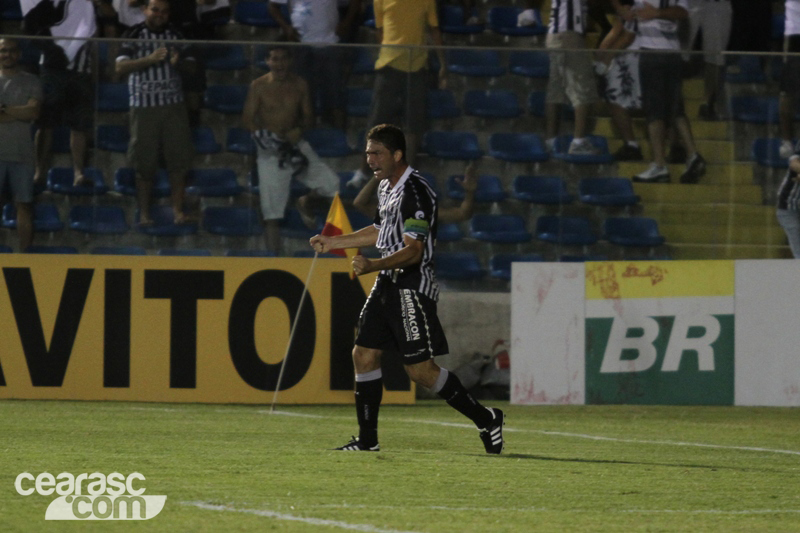 [24-08] Ceará x Vitória - 10