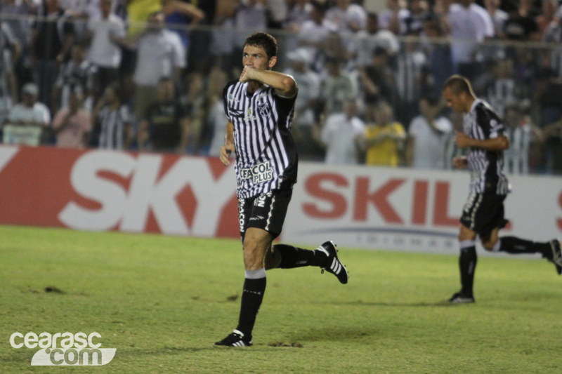 [24-08] Ceará x Vitória - 11