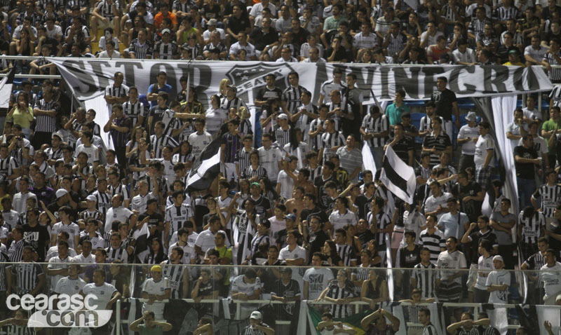 [24-08] Ceará 1x3 Vitória-TORCIDA - 10