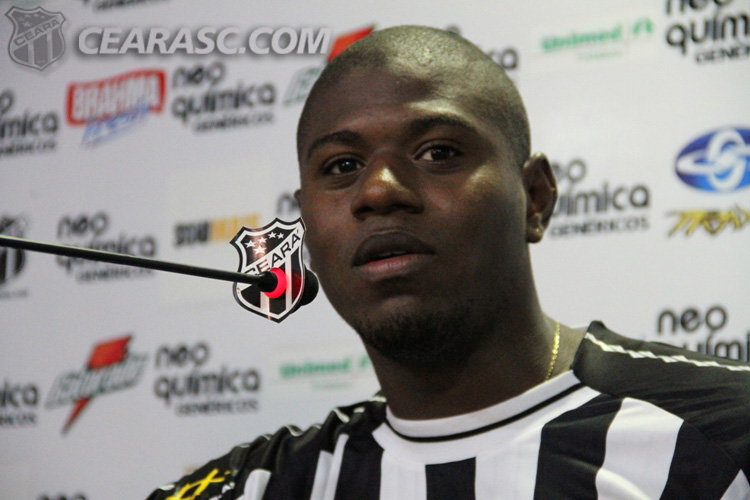 [10-05] Anderson Luis é apresentado - 4