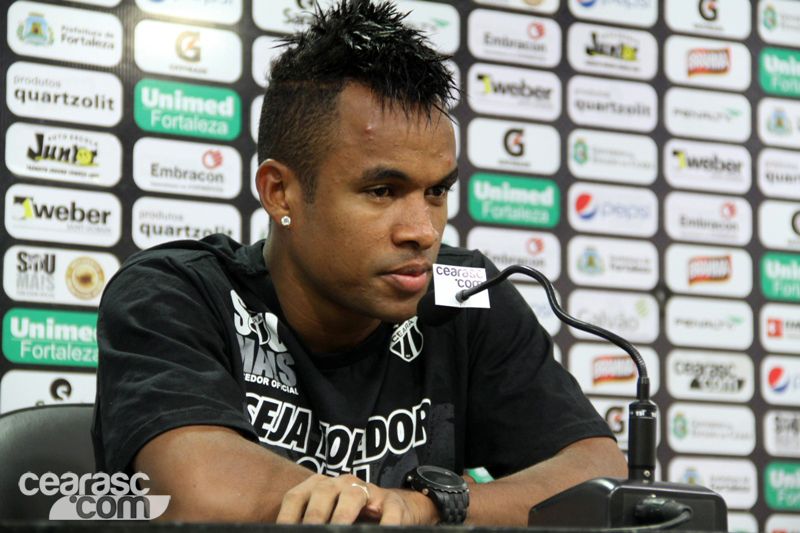 [17-04] Apresentação de Gil e Nikão - 1