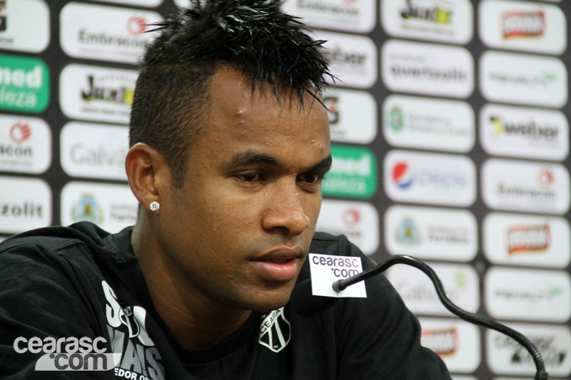 [17-04] Apresentação de Gil e Nikão - 2