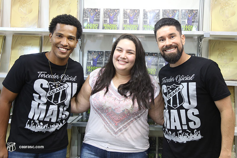 [18-04-2017] XII Bienal Internacional do Livro Part. 1 - 18