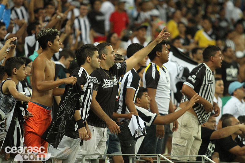 [13-08] Ceará 3 x 1  Internacional - TORCIDA - 41