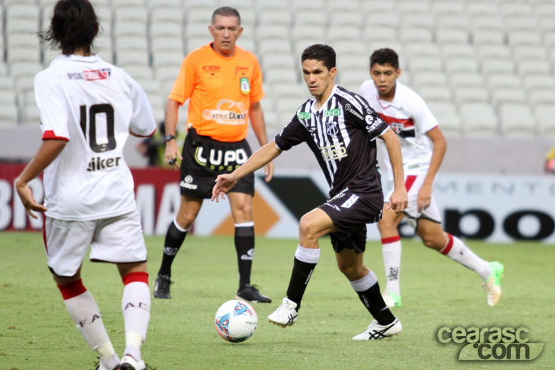 [07-04] Ferroviário 0 X 2 Ceará - 02 - 3