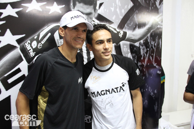 [22-04] Autógrafos com Magnata - Sou Mais Sede  - 12