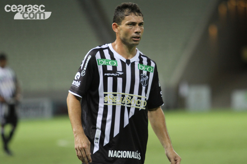 [07-04] Ferroviário 0 X 2 Ceará - 02 - 13