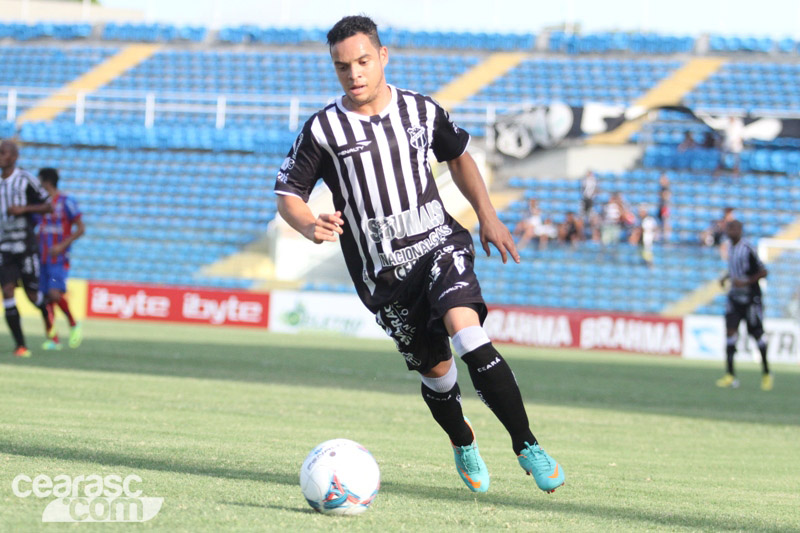 [10-03] Tiradentes x Ceará - 6