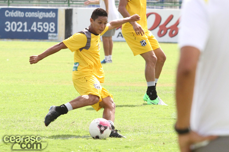 [08-01] Treino tático e finalizações - 15