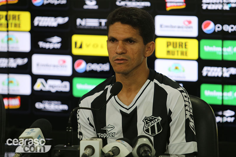 [02-01-2017] Entrevista Coletiva - Magno alves e Romário - 9