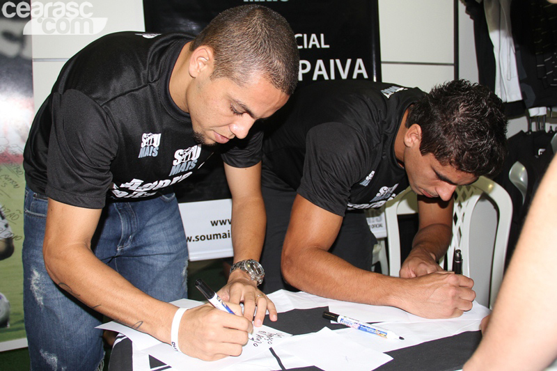 [13-04] Felipe Azevedo e Everton na loja oficial - 15