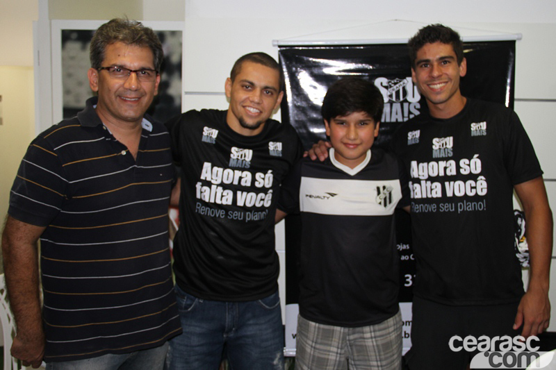 [13-04] Felipe Azevedo e Everton na loja oficial2 - 2