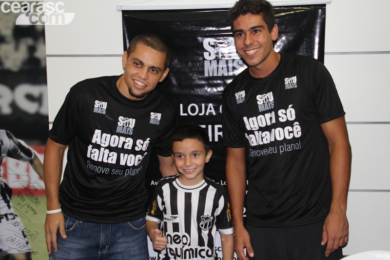 [13-04] Felipe Azevedo e Everton na loja oficial2 - 5