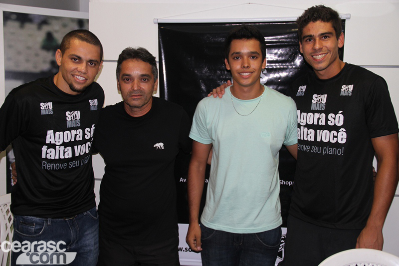 [13-04] Felipe Azevedo e Everton na loja oficial2 - 23