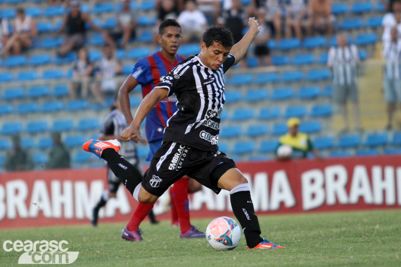 [10-03] Ceará 4 x 0 Tiradentes - 02 - 12