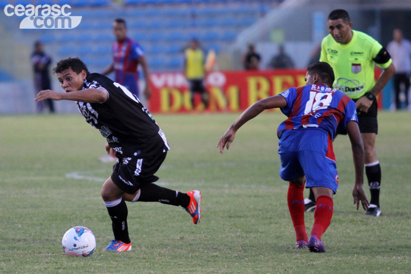 [10-03] Ceará 4 x 0 Tiradentes - 02 - 15