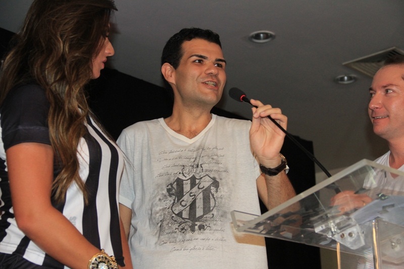 [30-01] Lançamento dos novos uniformes com Nicole Bahls - Desfile - 02 - 19