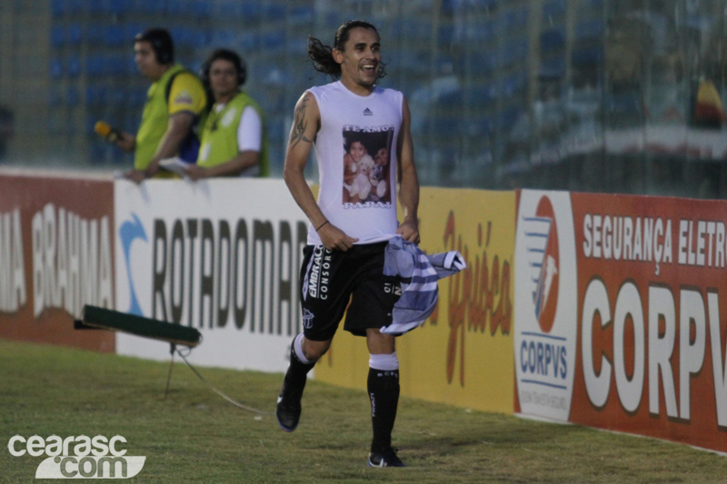 [10-03] Ceará 4 x 0 Tiradentes - 02 - 24