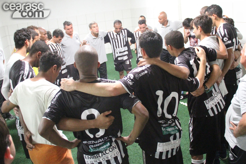 [10-03] Ceará 4 x 0 Tiradentes - 02 - 26