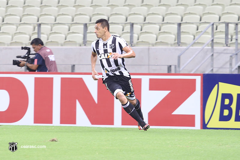 Ro[13-06-2017] Ceará  x Santa Cruz  - 10