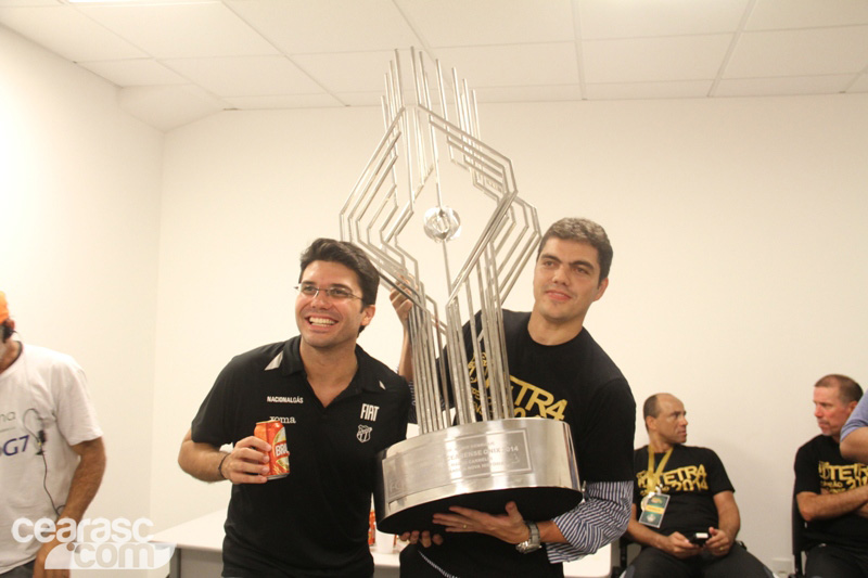 [23-04] Ceará 0 x 0 Fortaleza - Comemoração - Vestiário - 47