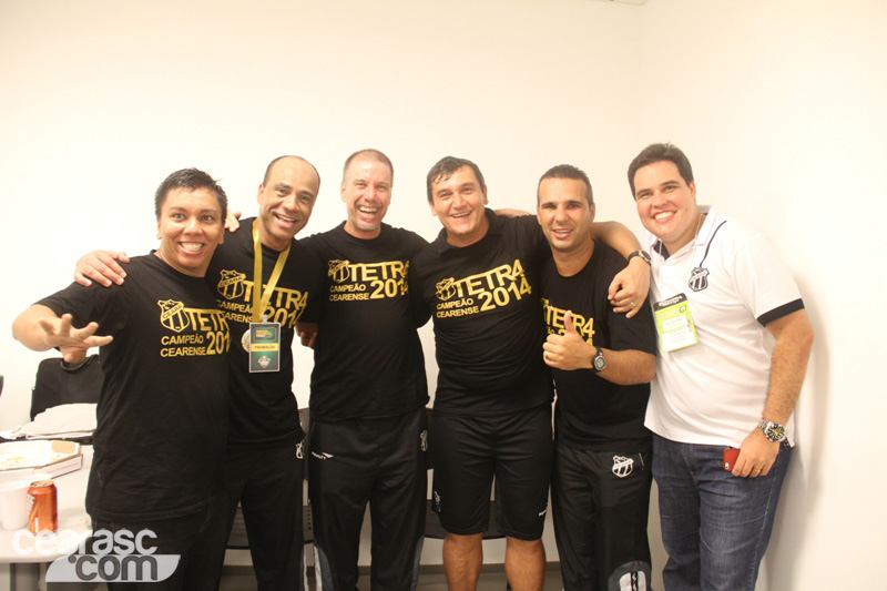 [23-04] Ceará 0 x 0 Fortaleza - Comemoração - Vestiário - 61