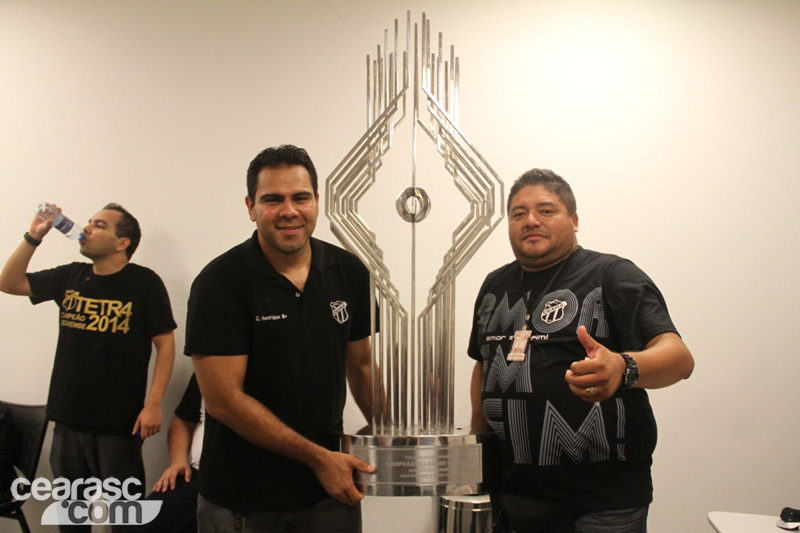 [23-04] Ceará 0 x 0 Fortaleza - Comemoração - Vestiário - 71