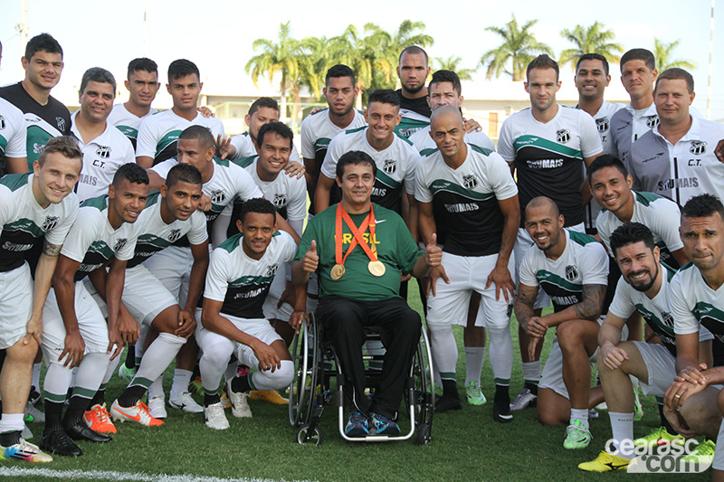 [22-08] Mesatenista David Freitas visita sede - 8