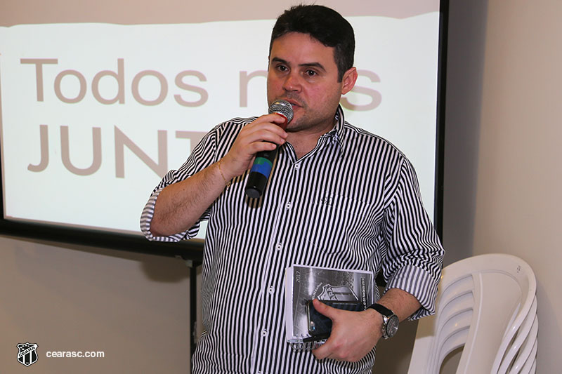 [15-03-2017] Reunião com grupo de torcedores - 16