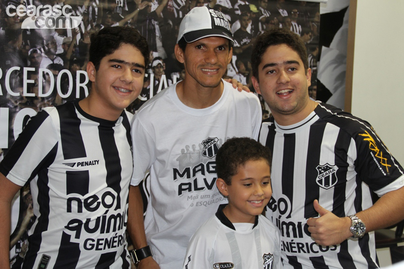 [15-09] Magno Alves recebe torcedores na Loja Oficial5 - 27