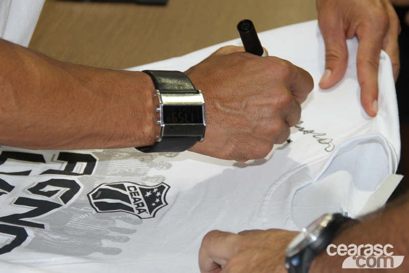 [15-09] Magno Alves recebe torcedores na Loja Oficial2 - 21