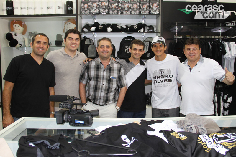 [15-09] Magno Alves recebe torcedores na Loja Oficial2 - 31