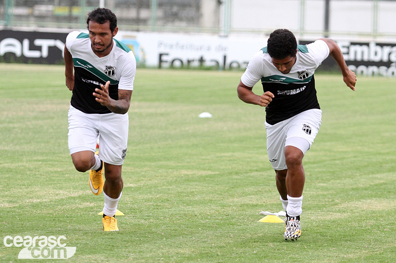 [09-06] Reapresentação + treino técnico - 12