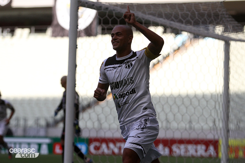 [23-08] Ceará 4 x 3 Paraná - 01 - 9