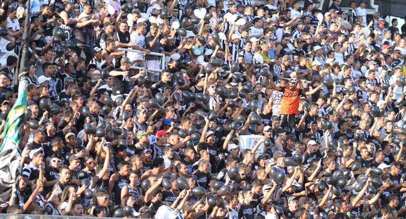 [15-09] Ceará 4 x 3 Joinville - TORCIDA - 8