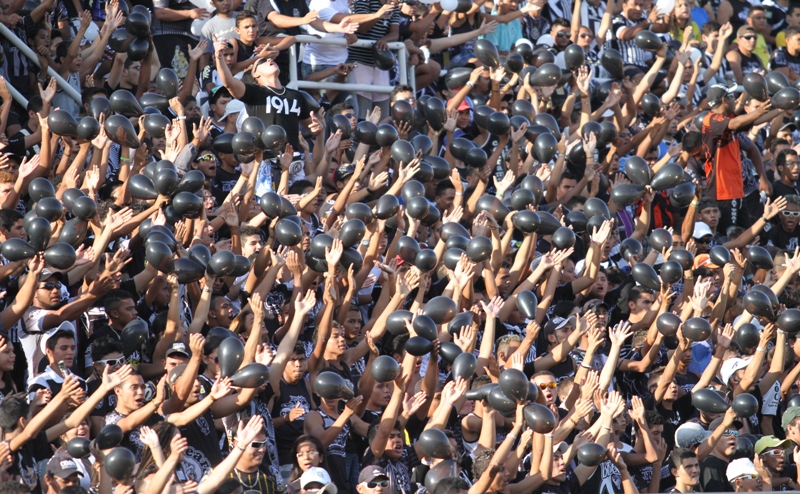[15-09] Ceará 4 x 3 Joinville - TORCIDA - 10