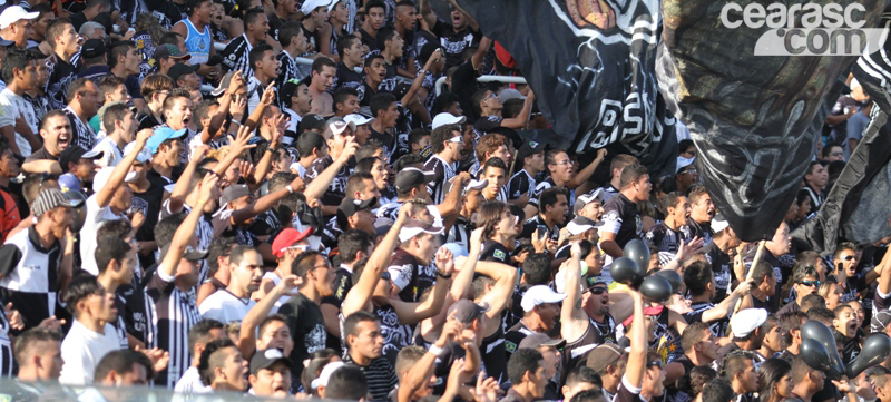 [15-09] Ceará 4 x 3 Joinville - TORCIDA - 12