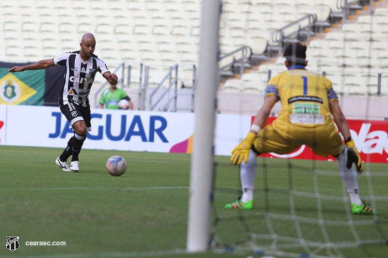 [19-03-2017] Uniclinic 1 x 3 Ceará - 13