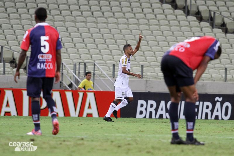 [23-08] Ceará 4 x 3 Paraná - 02 - 10