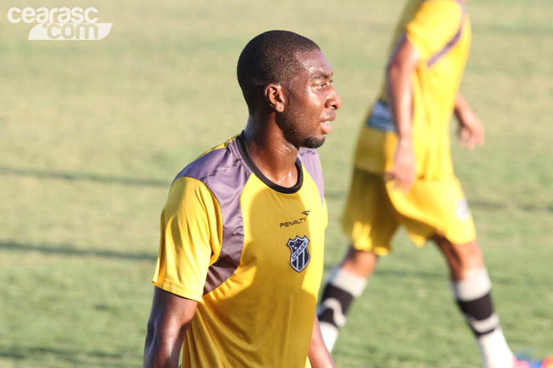 [17-10] Treino coletivo para não relacionados  + Sub-20 - 9
