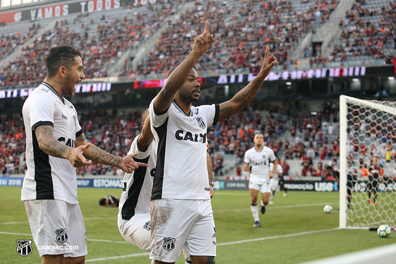 [25-11-2018] Atlético-PR 2 x 2 Ceará3 - 33